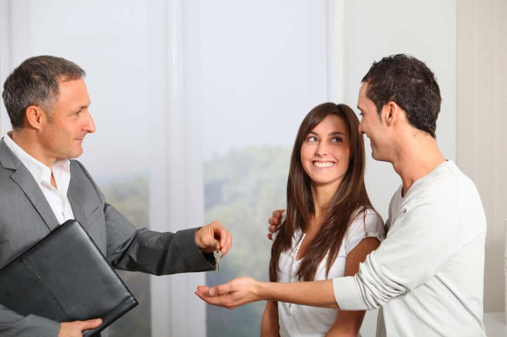 Understanding the⁢ Legalities⁢ of Real Estate⁢ Transactions